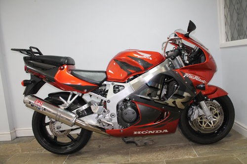 1999 Honda Fireblade RR 24,000 miles with 2 former keepers VERKAUFT