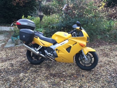 2000 Honda VFR 800 with full luggage SOLD