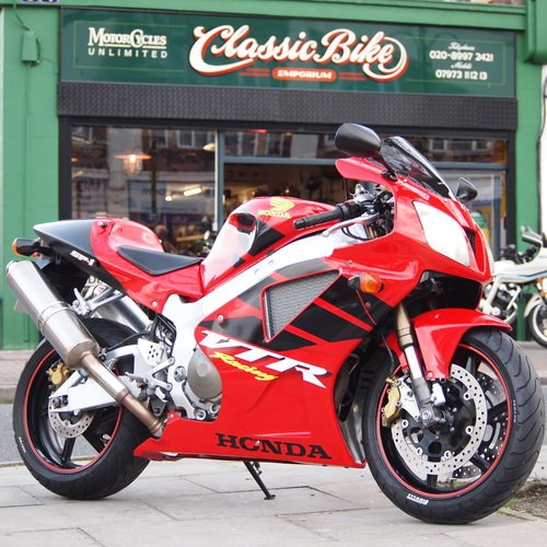 2000 SP-Y SP1 VTR1000 WSB, Last Owned By James May. In vendita