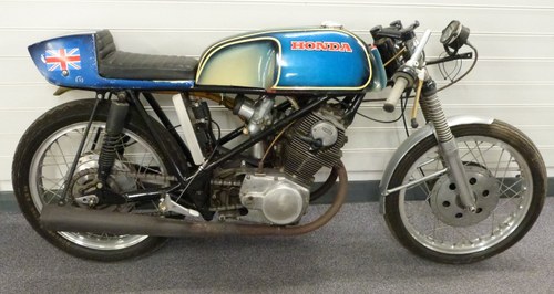 1965 1960s Honda CB72 with Seeley type frame In vendita all'asta