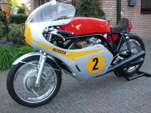1967 Honda rc-181 replica mike hailwood. For Sale