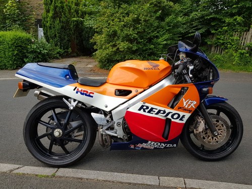 1992 HONDA VFR400R NC30 low mileage 11,666 (NOW SOLD) SOLD