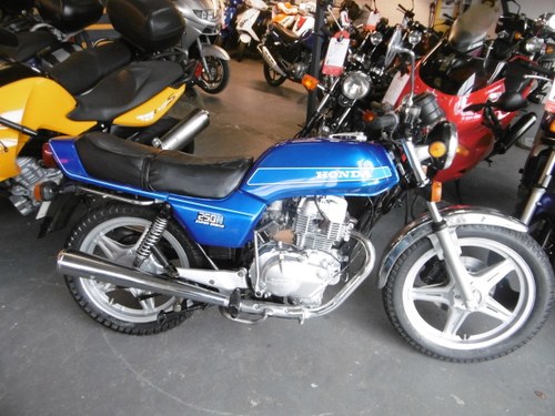 1979 Honda CB250N very original / tidy VENDUTO