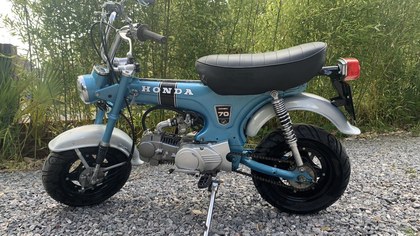 Honda ST70 monkey bike