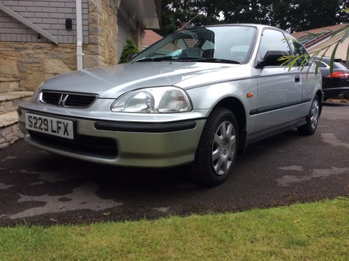 1998 Honda Civic 1.4i Automatic . Very low mileage SOLD