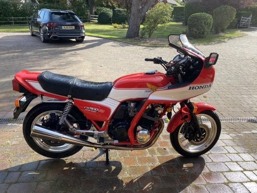 1983 Honda CB900 F2 Eye catching rideable classic For Sale