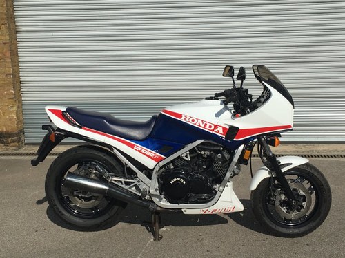 1986 Honda VF1000F2 13,236 Miles from new. For Sale
