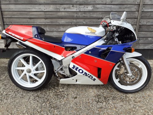 1989 Honda RC30 Rare Example with 1473 Miles For Sale
