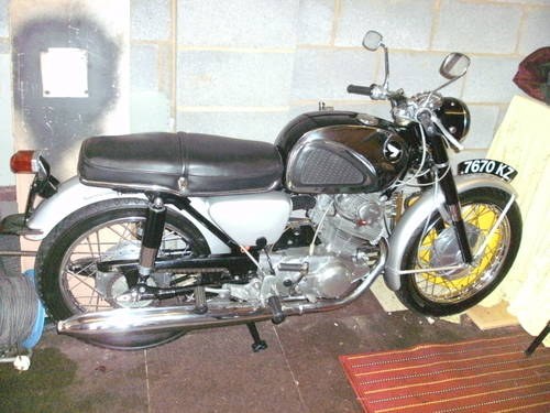 1964 Honda cb72 black and silver VENDUTO