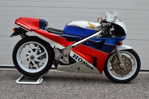 1989 Honda RC30 - ICON!! For Sale