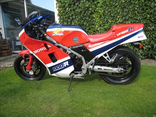 1984 extremely low mileage as new VF1000R the orig VENDUTO