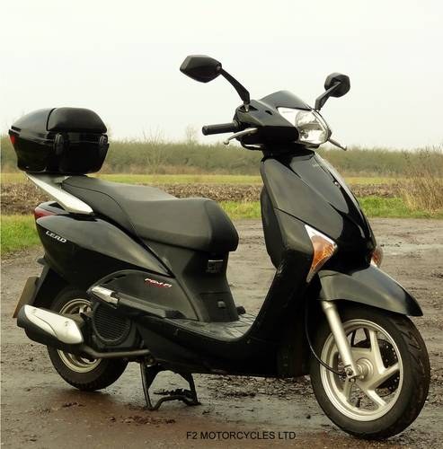 2011 Hoda Lead 110i, electric start commutor scooter. MOTed For Sale