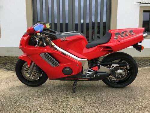 1992 Oval piston Honda NR750 RC40 For Sale