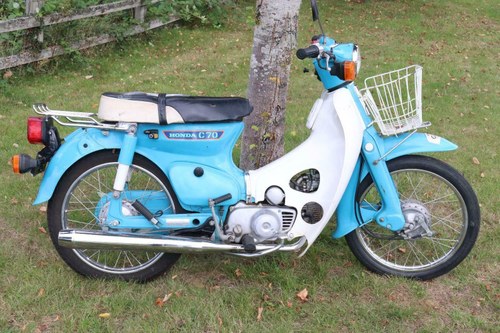 Honda C70 1980 runs and rides perfectly commuter or the back VENDUTO