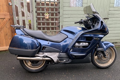 1999 Lovely Pan European ST1100 Ex cond SOLD