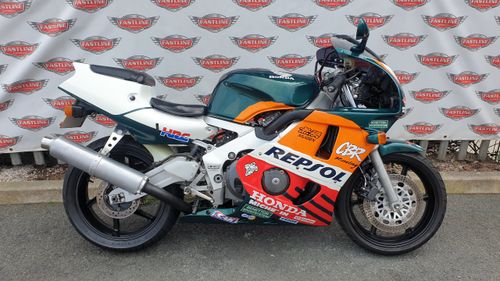 Picture of 1990 HONDA CBR 400RR NC29 GULLARM SPORTS CLASSIC For Sale