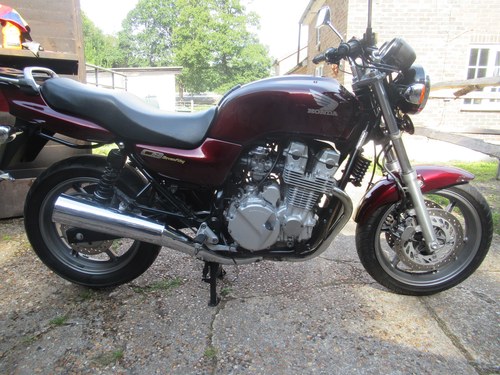Honda cb 750 seven fifty 1994/m only 24,000 miles vgc SOLD