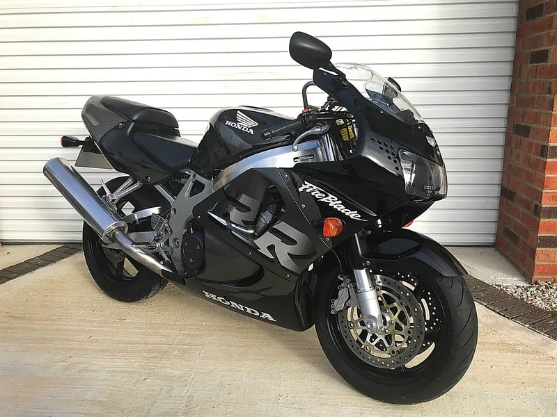 HONDA CBR900RR - RRW FIREBLADE 918 JUST 5100 MILES 2 OWNERS