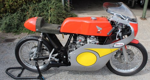 1968 Style , 2014 Honda 500/4 Built By Davis Motor Sport VENDUTO