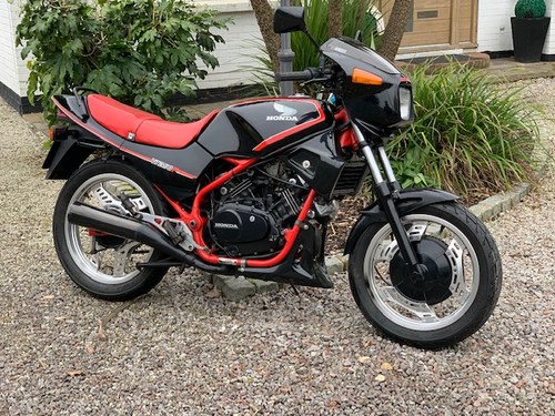 1987 Honda vt250f d reg In vendita
