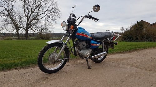 1980 Honda CM200 Custom. A rare sight today! REDUCED TO CLEAR For Sale