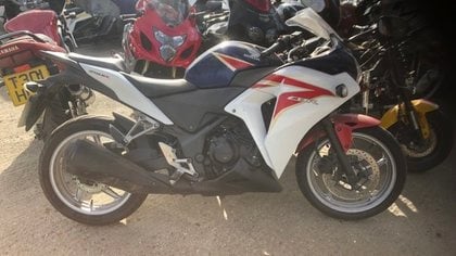 2014 Honda CBR250R £1000 as is or £1495 on the road