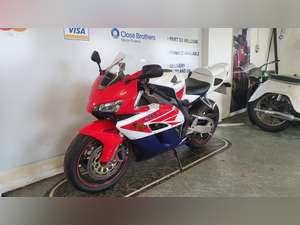 HONDA CBR1000RR 2004 WHITE/RED For Sale (picture 5 of 10)