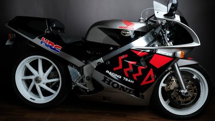 Honda RC30 In SEED racing colours