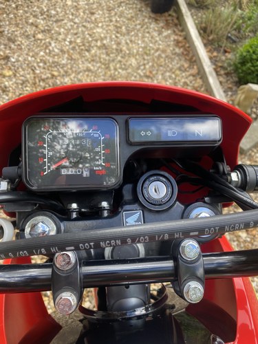 2004 Honda XR125, ultra low mileage. VENDIDO