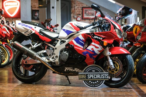 1997 Honda CBR900RR FireBlade fitted with Upgraded Micron Exhaust For Sale