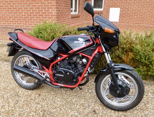 1986 Honda Vt250 F A vendre