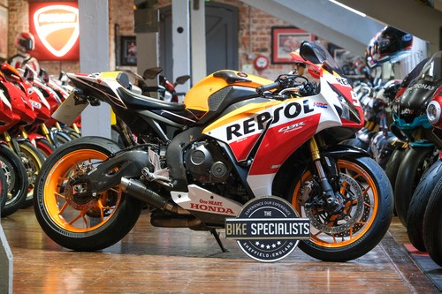 2015 Honda CBR1000RR Fireblade Repsol Replica A vendre