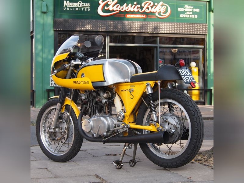 Honda CB77 Read Titan 350 cc Classic Mid 60's Cafe Racer.