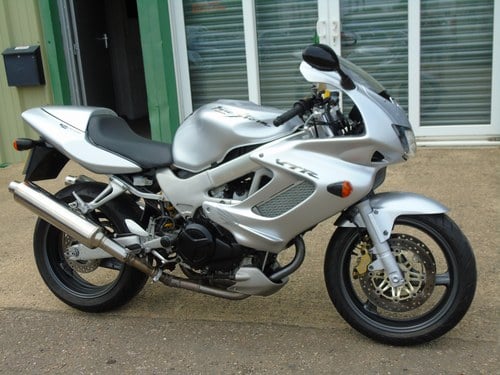 1998 Honda VTR1000 Firestorm * UK Delivery * Kaufen Bei