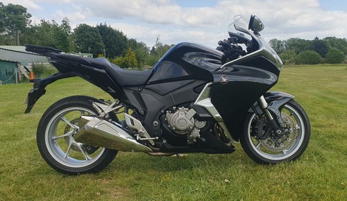 2013 Honda VFR 1200 Fd-D VFR1200 full Honda service history