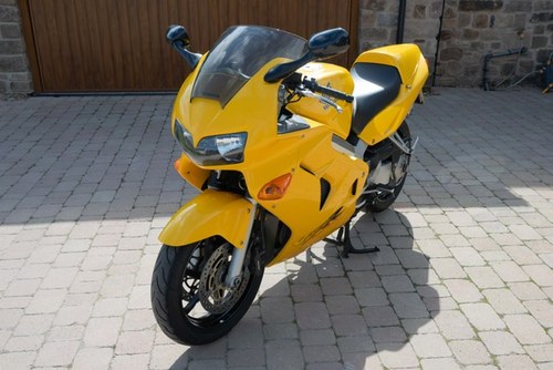 2000 Honda Vfr800F