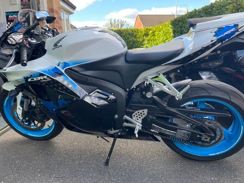 2009 Honda Cbr 600 Rr-9 LTD Splash