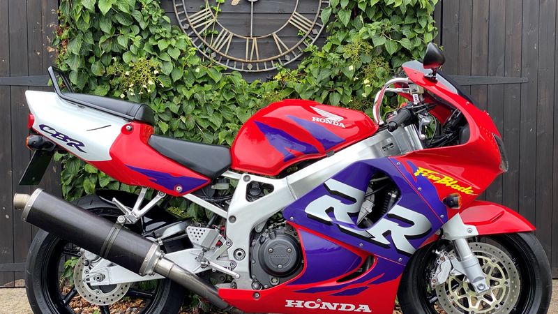 PASTIGLIE FRENO BREMBO SA 2 COPPIE PER SINT HONDA CBR 600 RR 2013> 2016 PASTIGLIE FRENO BREMBO SA 2 COPPIE PER SINT HONDA CBR 600 RR 2013> 2016