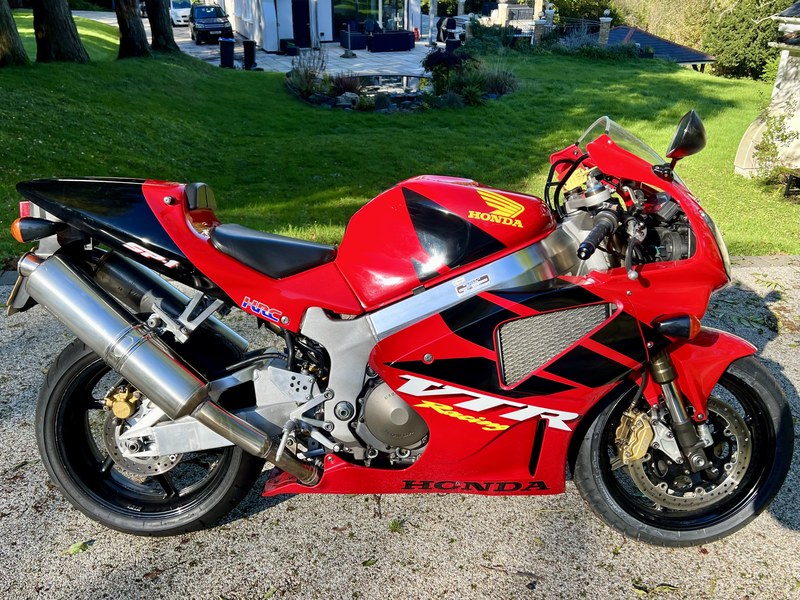 SP1 - Stunning UK bike