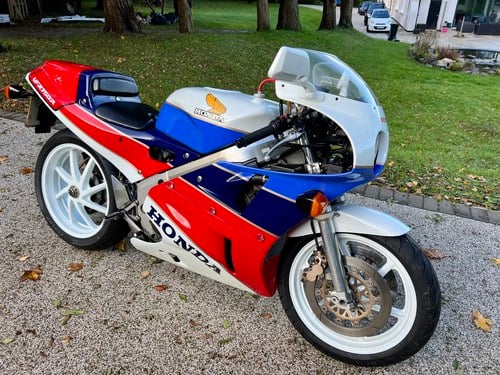 1989 Honda RC - 3