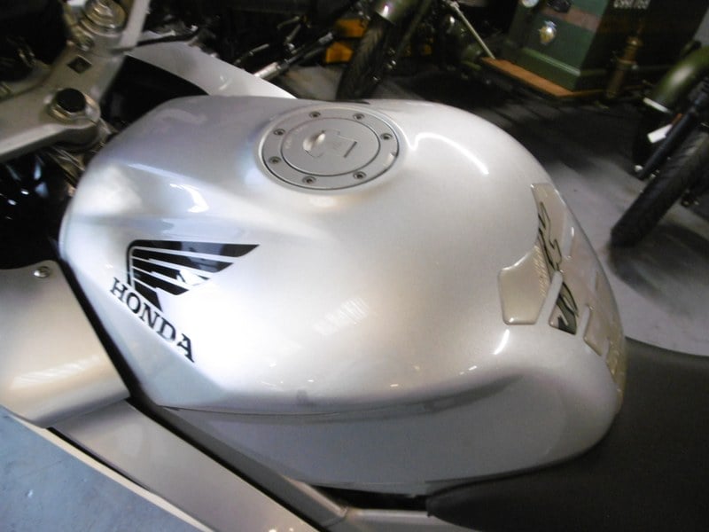 2003 Honda VFR 800 - 7