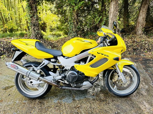 2002 Honda vtr 1000 firestorm low miles rare color. Swap Px Kaufen Bei