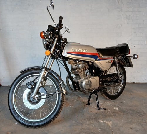 1982 Honda CB 100N - 2