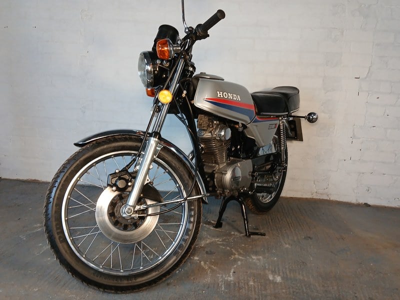 1982 Honda CB 100N - 7