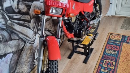 1983 HONDA TLR 200 motorbike