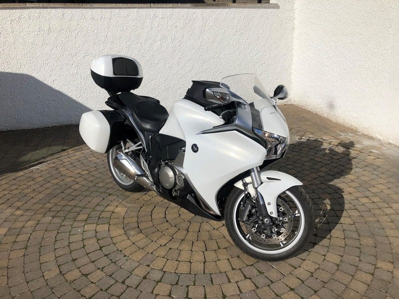 2011 Honda VFR 1200 - 2 2011 Honda VFR 1200 - 2