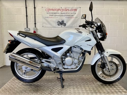 HONDA CBF250-4, 2005/55, 4300 MILES VERKOCHT