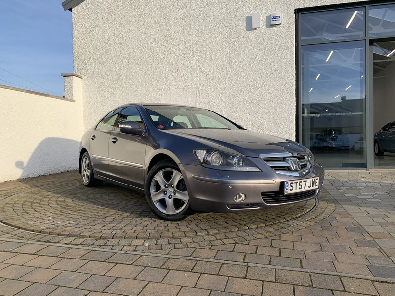 One owner and Honda history from new, excellent example.