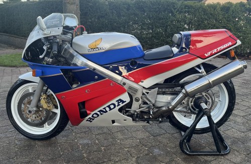 1988 Honda VFR 750R RC 30 Vente aux enchères
