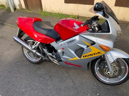 2000 Honda VFR 800 Anniversary Price Reduced Luggage